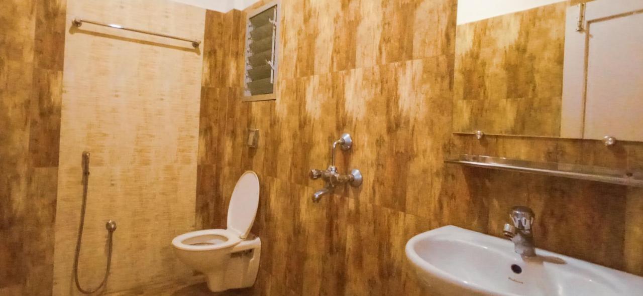 Hotel Nakshatra Karimganj Экстерьер фото
