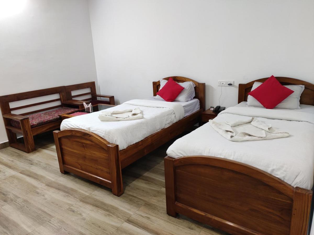 Hotel Nakshatra Karimganj Экстерьер фото