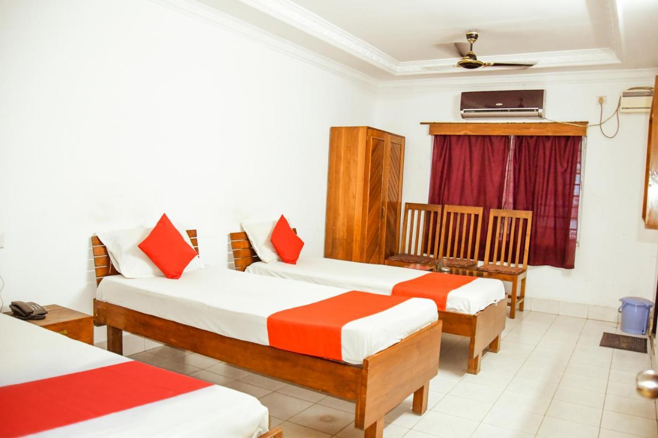 Hotel Nakshatra Karimganj Экстерьер фото