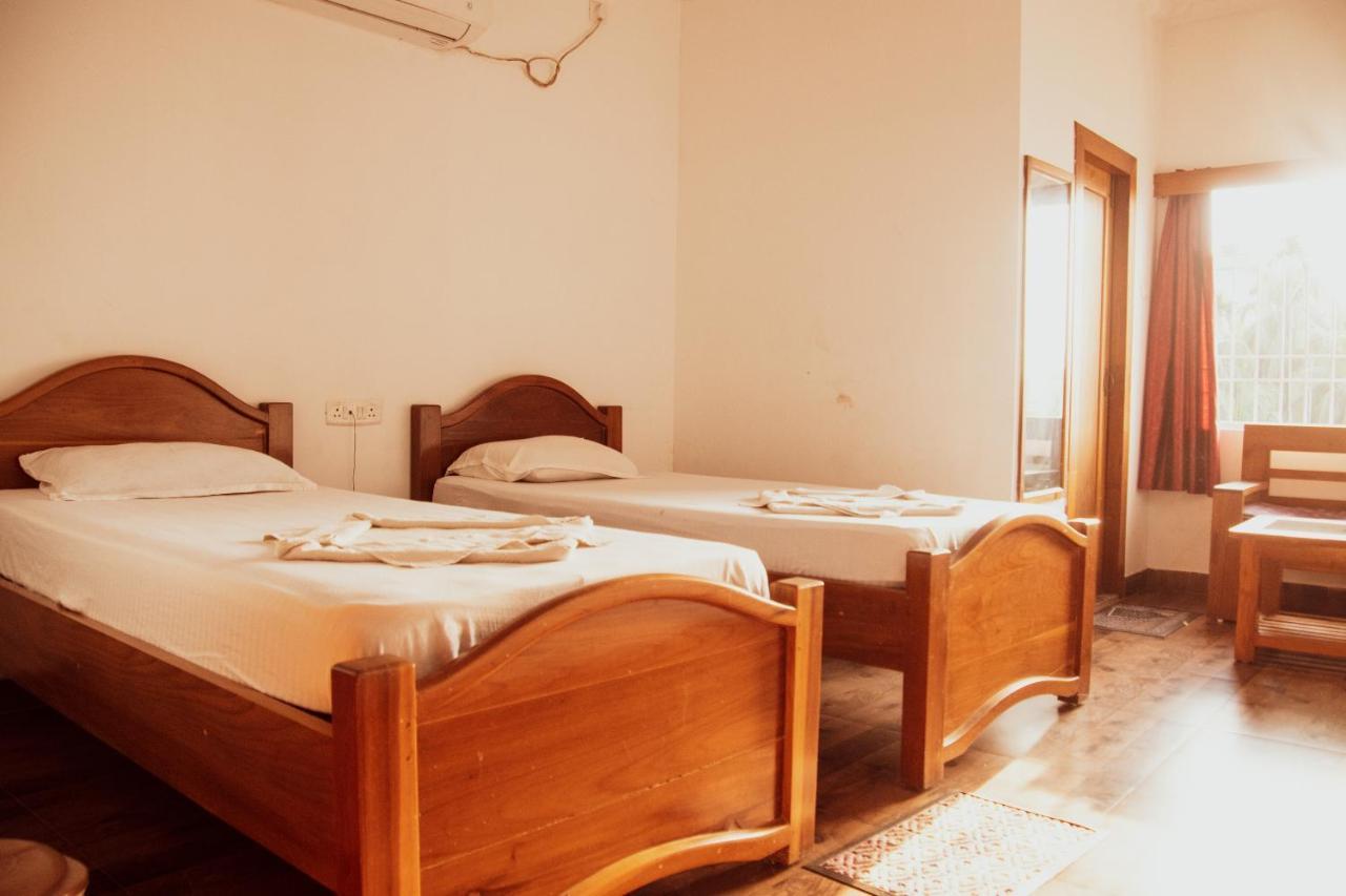 Hotel Nakshatra Karimganj Экстерьер фото