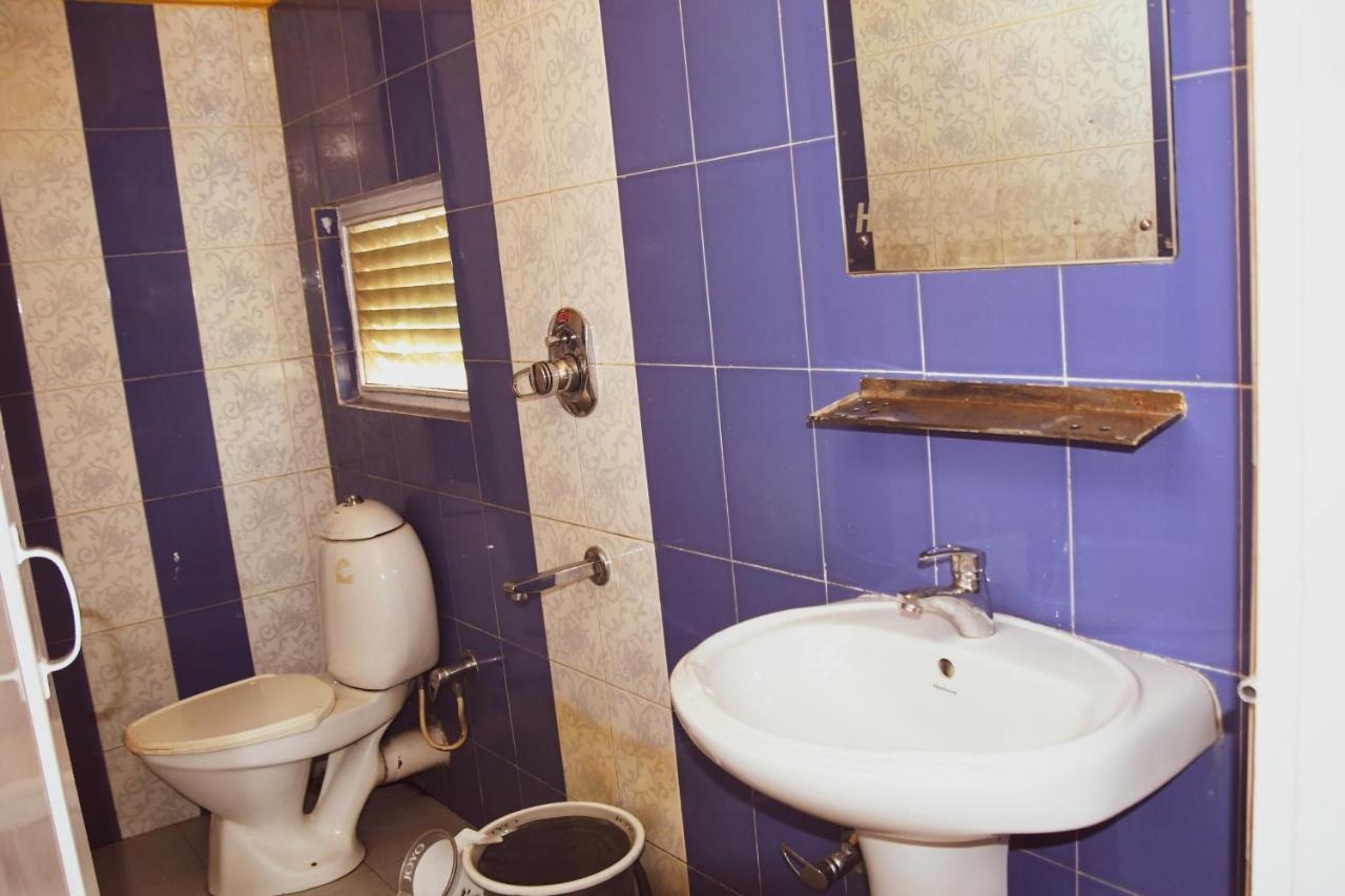 Hotel Nakshatra Karimganj Экстерьер фото