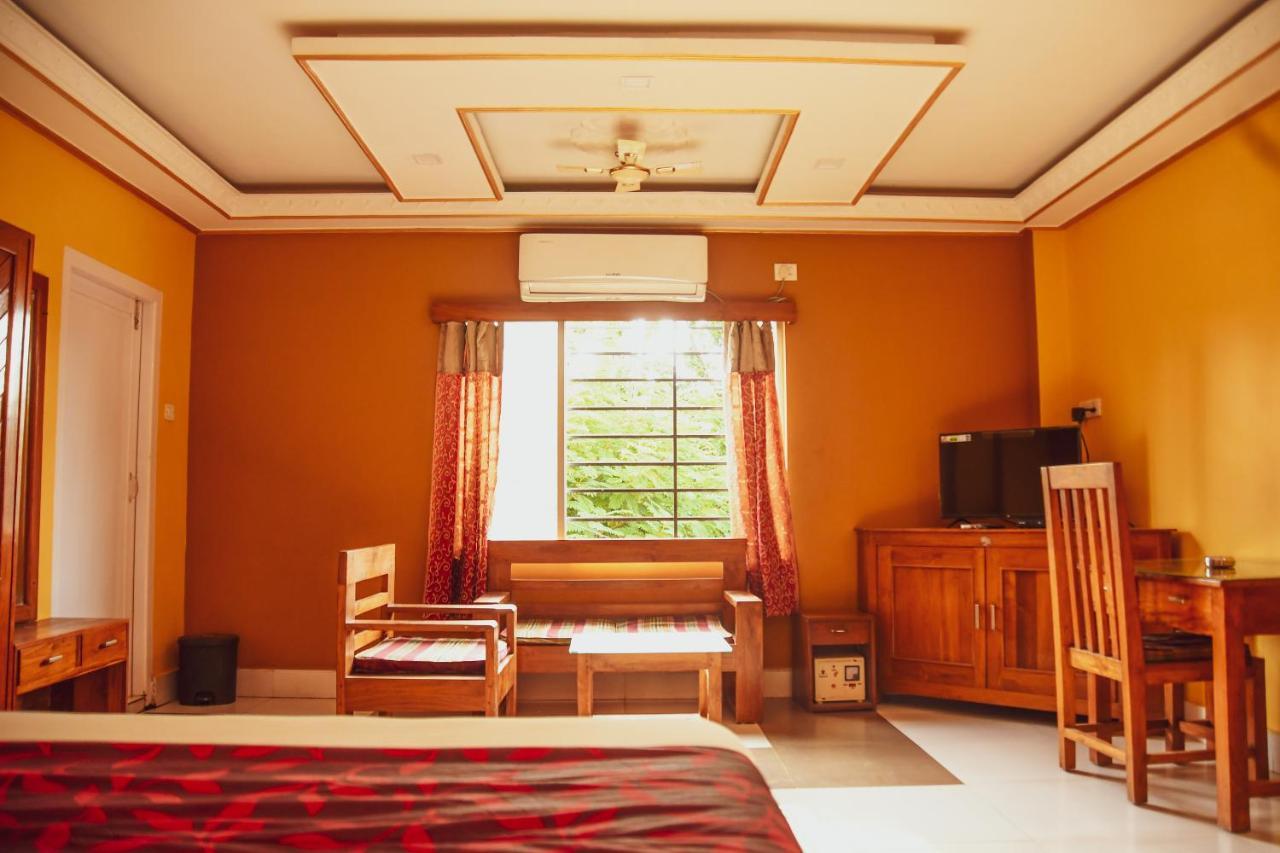 Hotel Nakshatra Karimganj Экстерьер фото